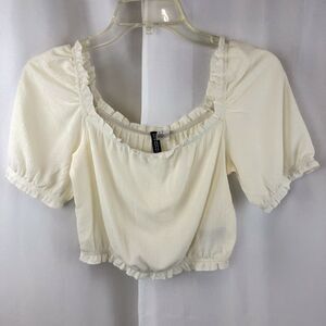 Divided H&M Womens Sz XS Ivory Crinkle Ruffle Trim Off or On Shoulder Crop Top